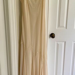 Cream color wedding dress size 14. I’m 5’8